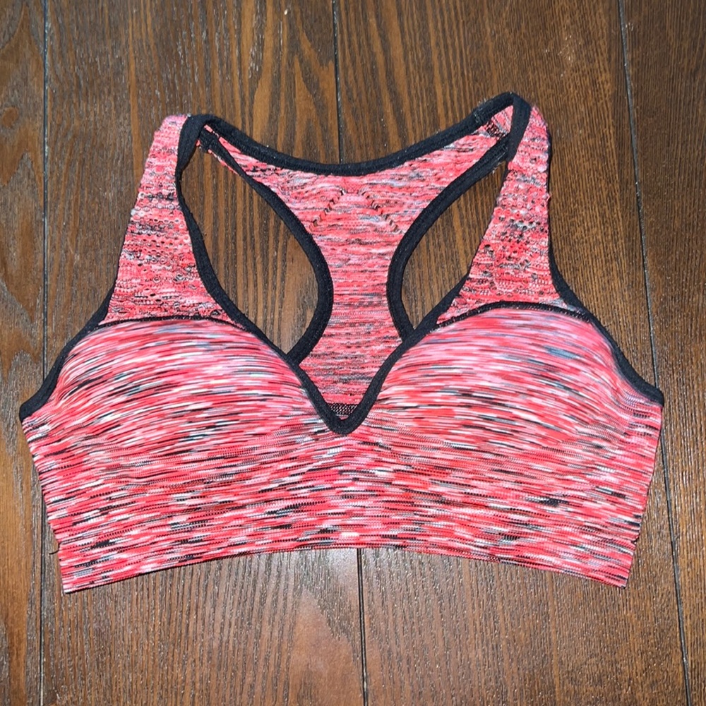 VS Pink bra